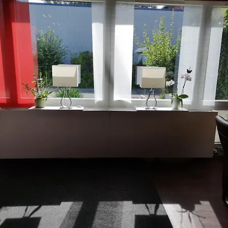 Zimmervermietung Ahrensboker Hof 2*